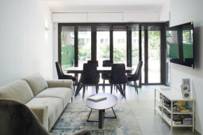 2 BR next to Old City with Patio by FeelHome